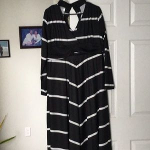 Long sleeve Black & White Maxi Dress